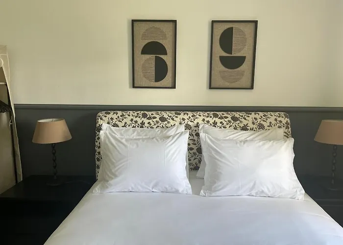 Two Bedroom R C Pools شقة *